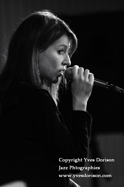 Marion Chrétien collège 02.jpg - Marion Chrétien - Jazz au collège - Lyon - © Yves Dorison